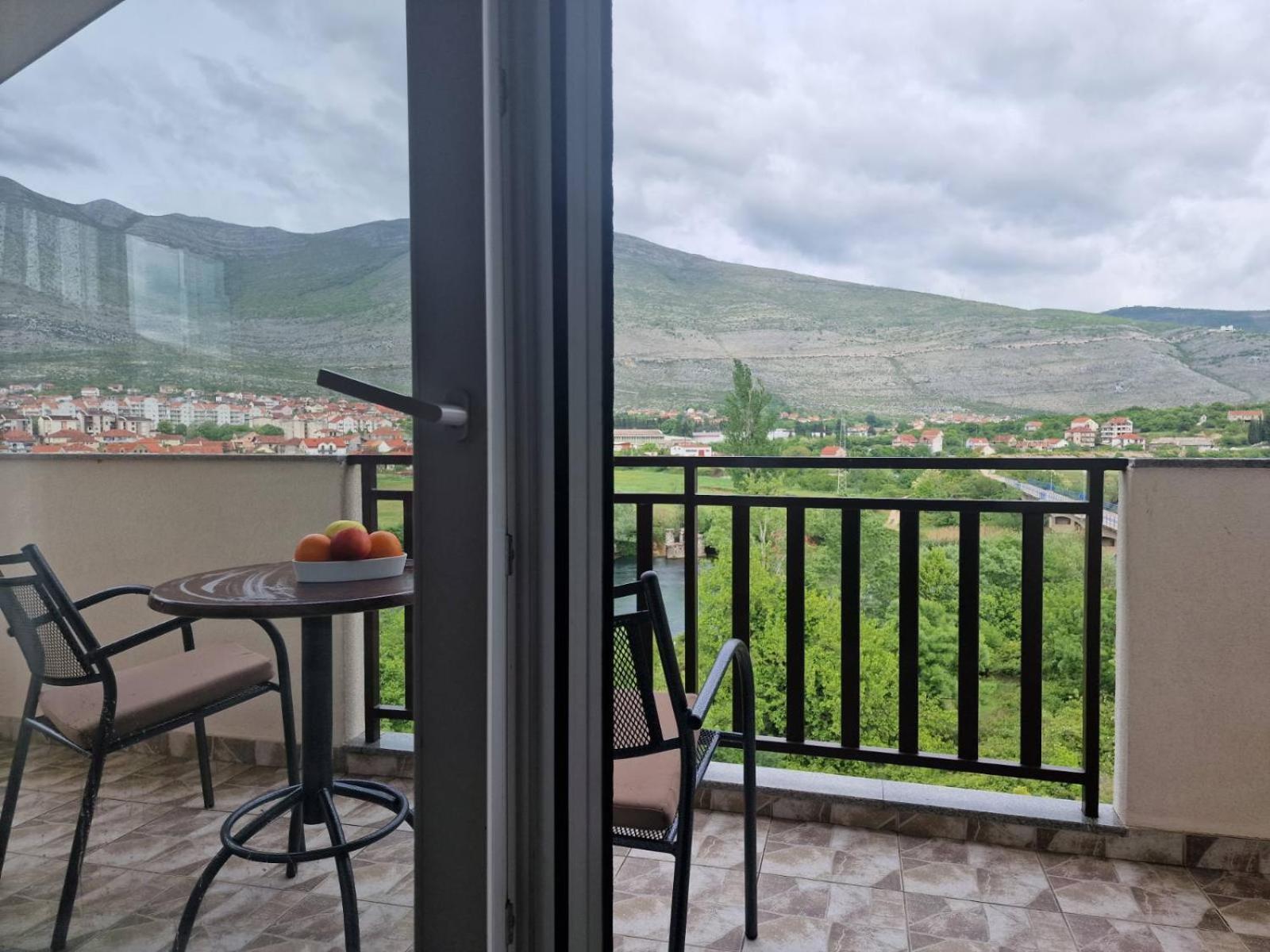 Studio Apartmani Milovic Trebinje Kültér fotó